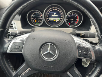MERCEDES- BENZ   220 CDi  100 Kw AVANTGARDE  - 12