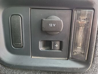 Volkswagen Sharan 2.0 TDI 103 KW r. v. 2012 - 12