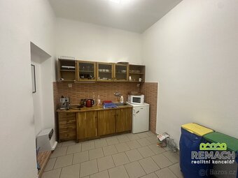 Pronájem sklady,výroba,venkovní plochy, kanceláře,5 500 m2 - - 12