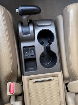 Honda CR-V 3. generace (r. v. 2008), výbava Executive - 12