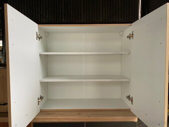 Moderní kuchyňská 315 cm - skladem - 12