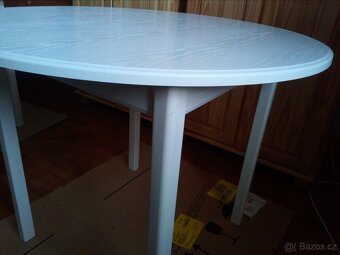 Prodám jídelní stůl kulatý 90cm - 12