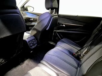 Peugeot 5008 BlueHDi Allure Pack S&S 7 míst rok 2021 - 12