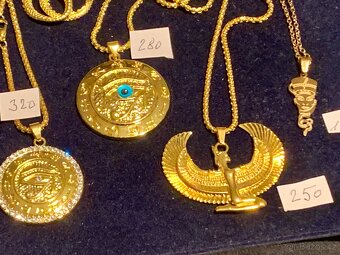 přívěs , mince - 12