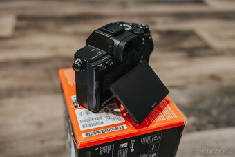 Sony a7RIV - kompletní balení - 12