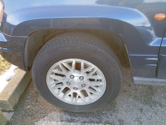 Jeep grand Cherokee Laredo - 12