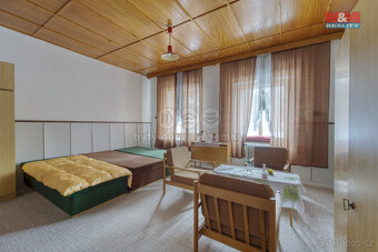 Prodej nájemního domu, 1172 m², Planá - 12
