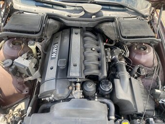 Prodám BMW E39 523i - 12