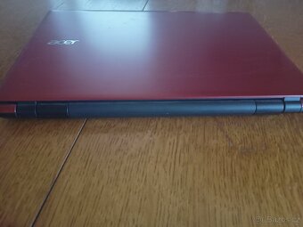 Prodám notebook Acer - 12
