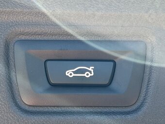 BMW 330e 215kw 2022 Led kamera ACC - odpočet DPH - 12