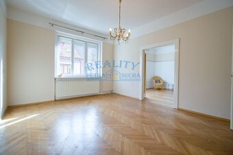 Prodej rodinného domu 212 m2, pozemek 122 m2, Libušina, Roud - 12