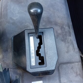 Mercedes GE 230 ( PUCH) - 12