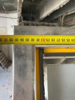 Venkovní fasádní vitrína - 12