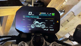 BMW F 900R - 12