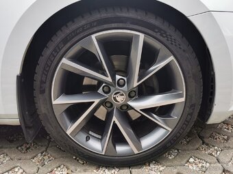 Škoda Superb 4x4 Sportline 2.0 TDi 140kW DSG - 12