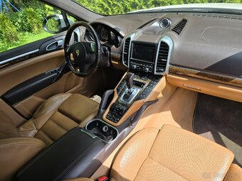 Porsche Cayenne S 3,0 Tsfi Hybrid Benzin Full vybava - 12