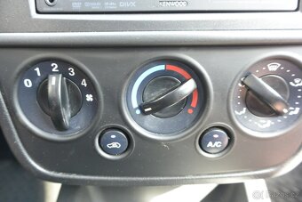 PRODÁM Ford Fiesta 1.4i - 12