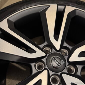Nová letní kola Volvo V60 CC R19 Continental - 12