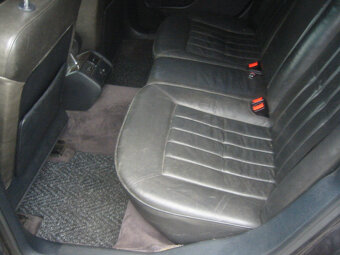 AUDI A8 D2 4.2 220kw quattro tiptronic - díly z vozidla - 12