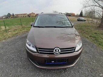 Volkswagen Sharan 2,0tdi 125kw DSG perfektní stav - 12