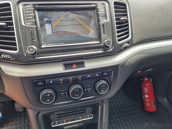 Volkswagen SHARAN 2,0TDI NAVIGACE TAŽNÉ 7MÍST - 12