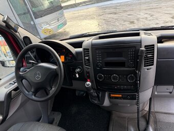 Mercedes-Benz Sprinter 516 - 12