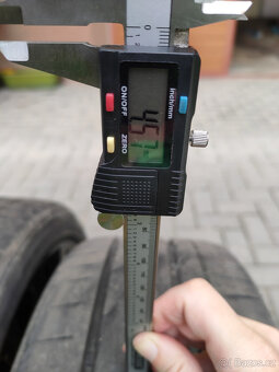 Alu kola + pneu 235/40 R19 - 12