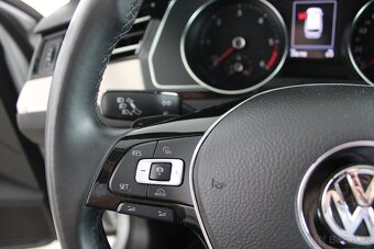 Wolksvagen Passat 2.0TDi DSG 140/kW,Highline,Webasto - 12