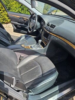 Mercedes w211 E500 4matic 5G tronic v kombíku - 12
