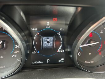 Jaguar F-Pace R-dynamic - 12