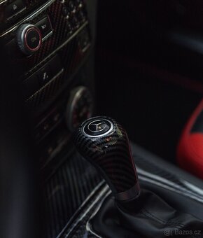 Mercedes-Benz C63 - 12