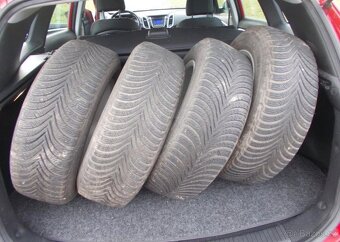 Hyundai i30 1,6 88KW koup ČR 74 000 KM benzín manuál 88 kw - 12