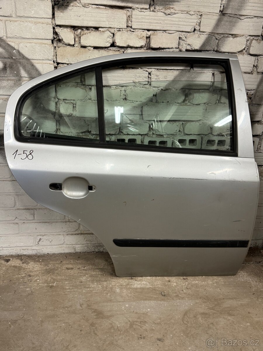 Škoda Octavia 1 sedan, PZ dveře - 13