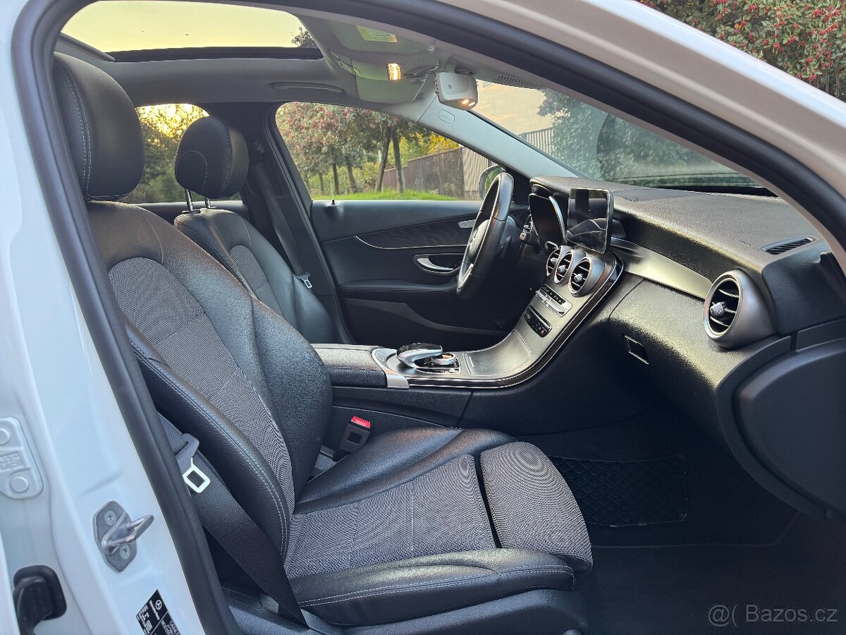 Mercedes-Benz C 220d Avantgarde 4Matic CZ koupeno I.majitel - 13