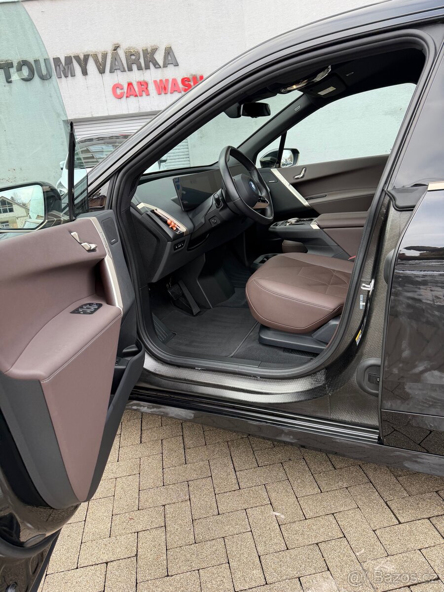 BMW IX 40 - 13