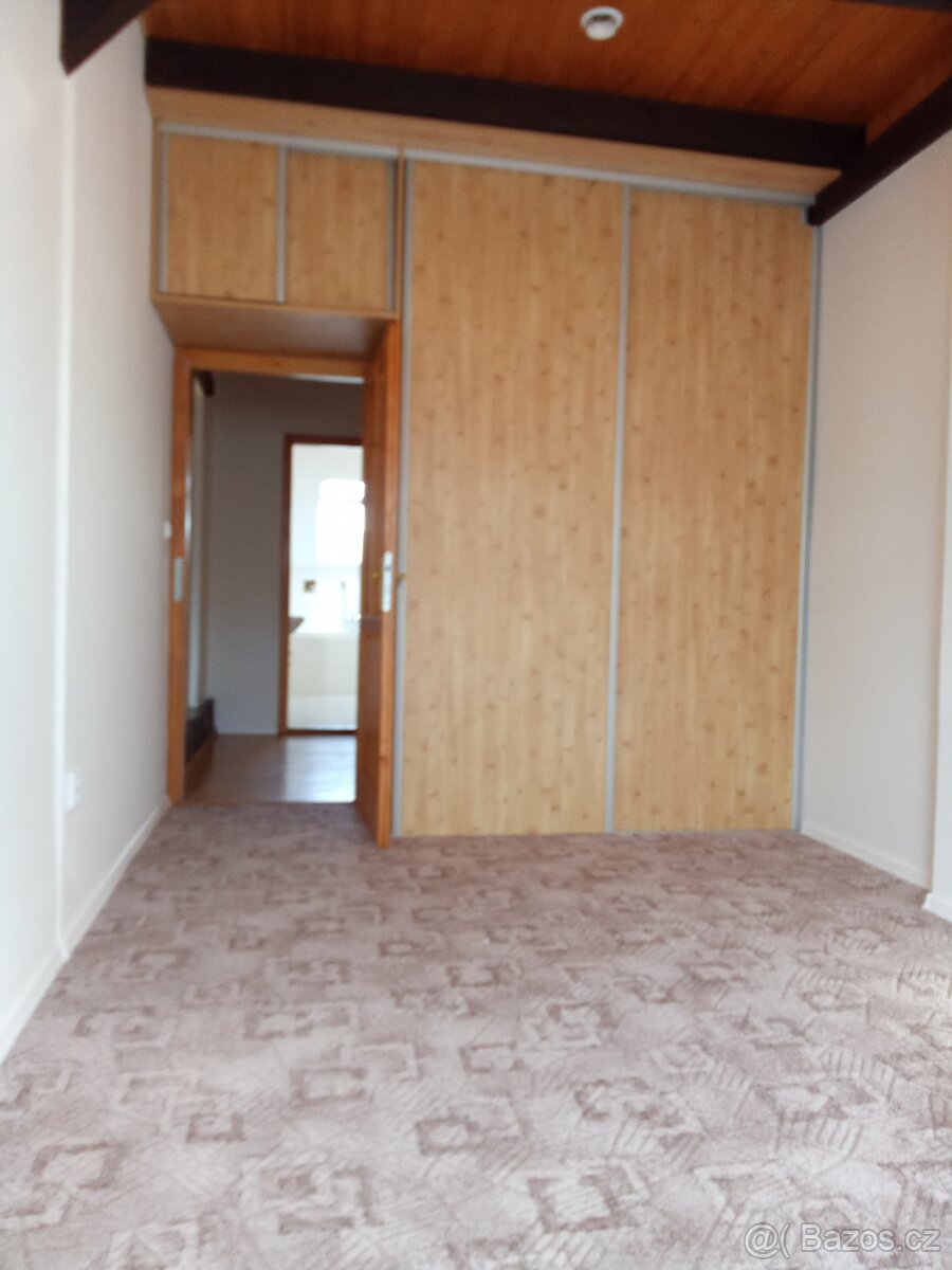 Prodám rodinný dům - 13