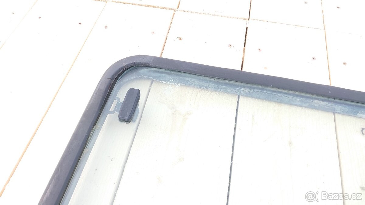 Nissan Patrol Španěl – SKLO PZ 3DV - 13