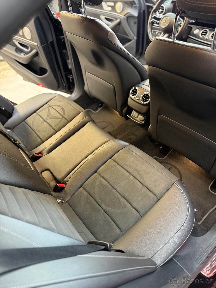 Mercedes-Benz E 220d 4MATIC AMG Line - 13
