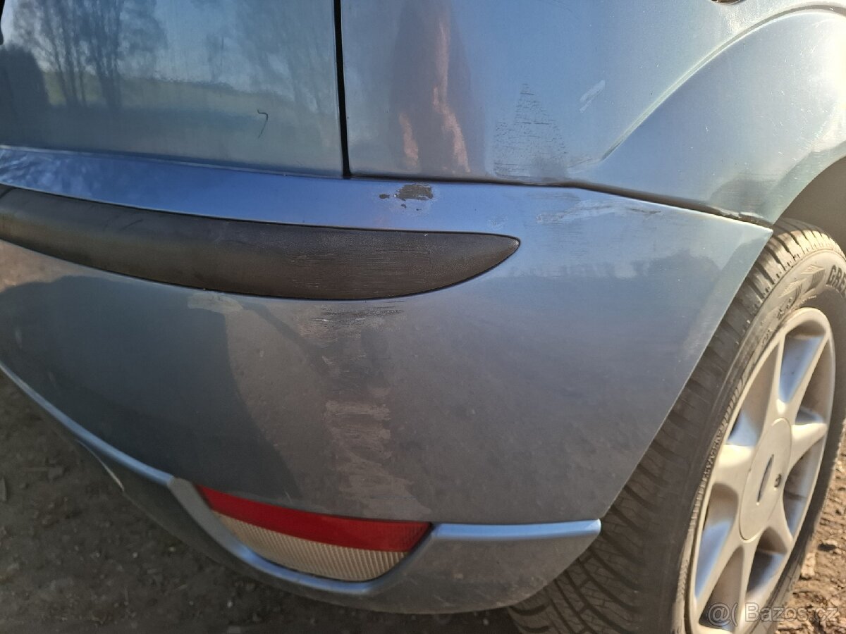 Ford Focus MK1 1.8i 85 kW Hatchback - 13