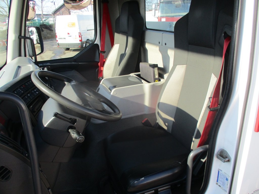 Renault D16 Palfinger, 404 000 km - 13