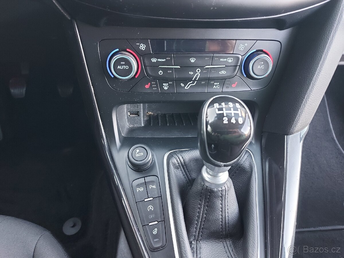 Ford Focus 1.0 92 kW Titanium 2016 - 13