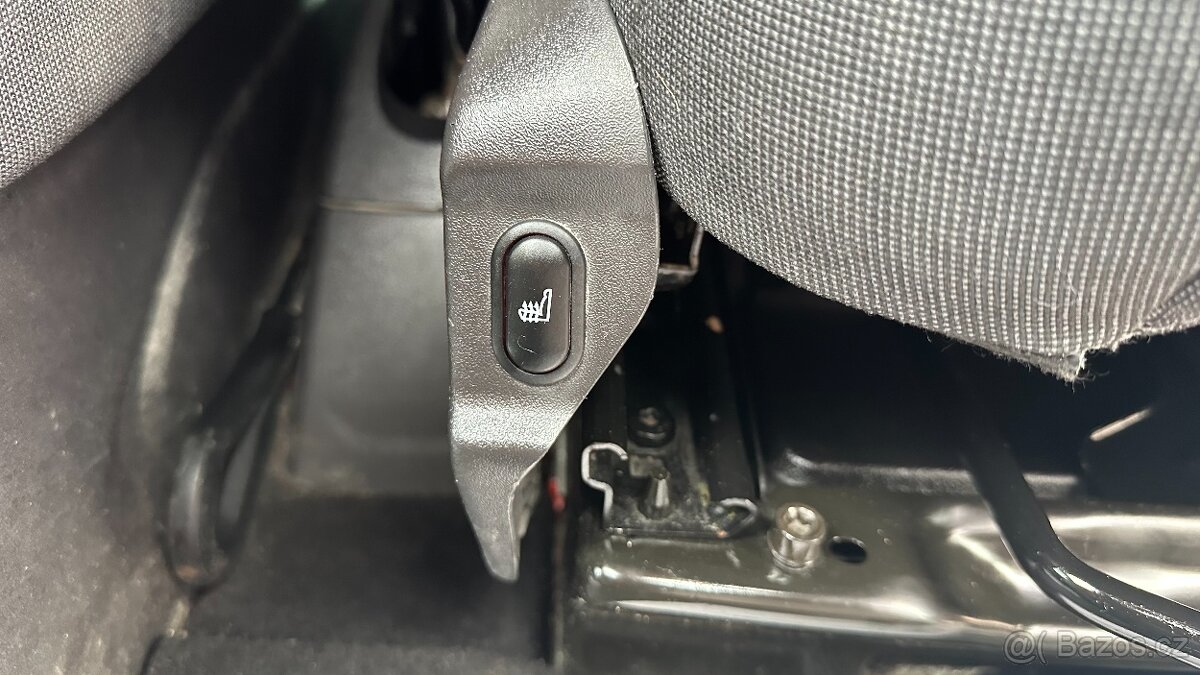 Ford Tourneo Custom 2.0TDCi 125kW 9míst,Klima - 13