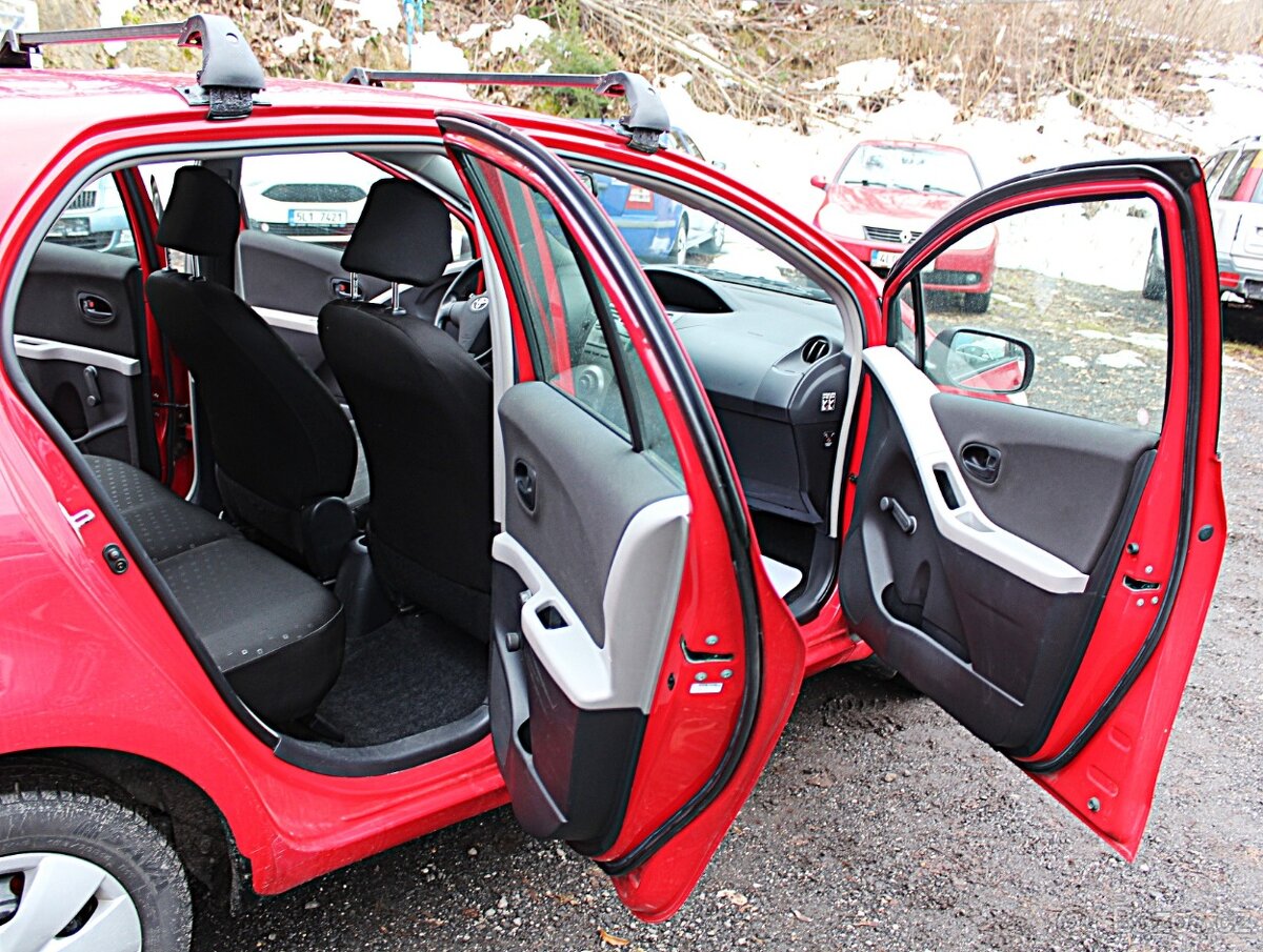 Toyota Yaris - 13