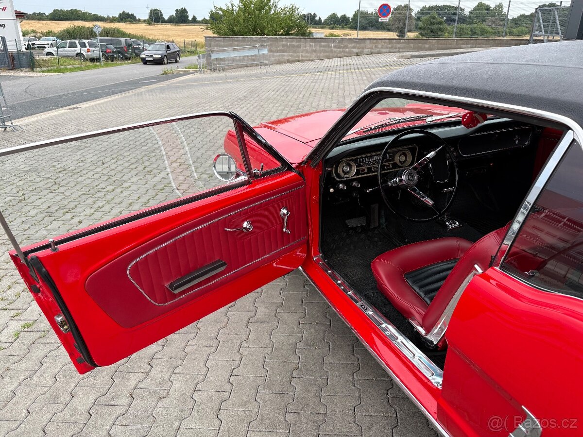 Ford Mustang coupé 260,V8 - 13