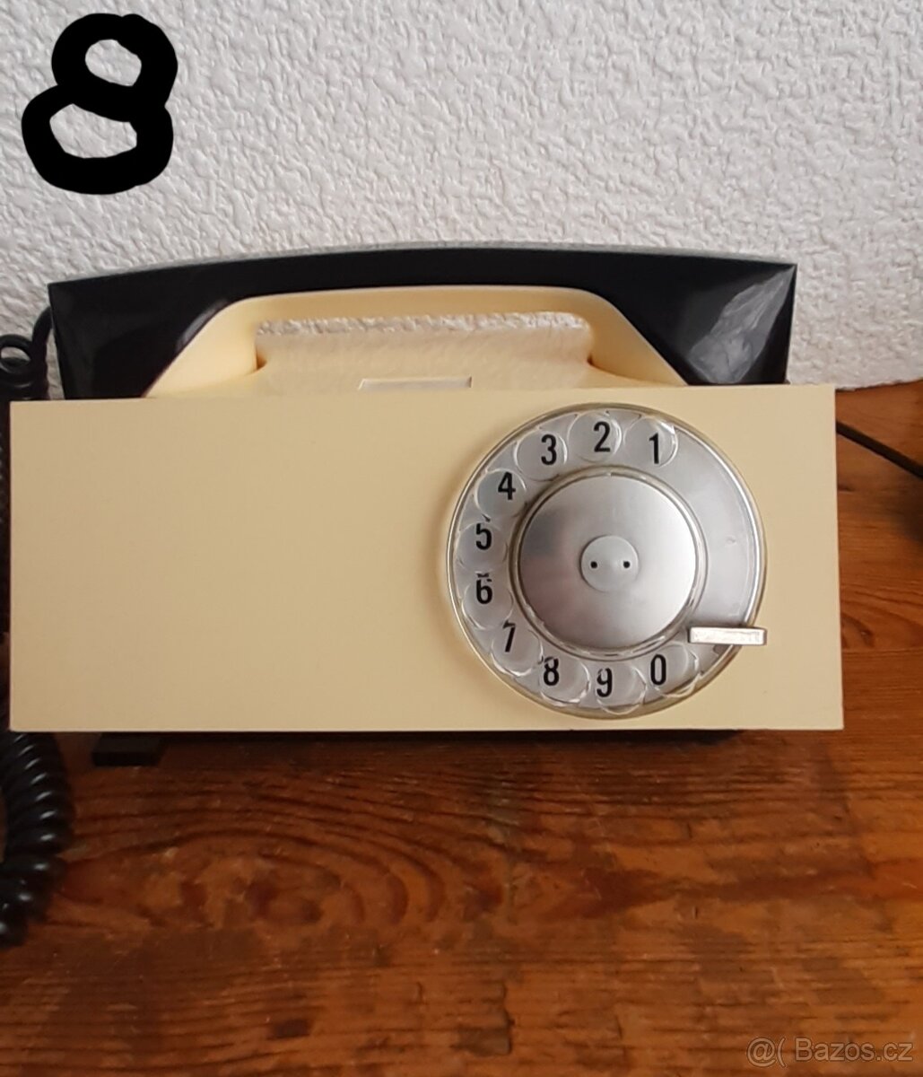 Starý telefon Tesla T65H - 13