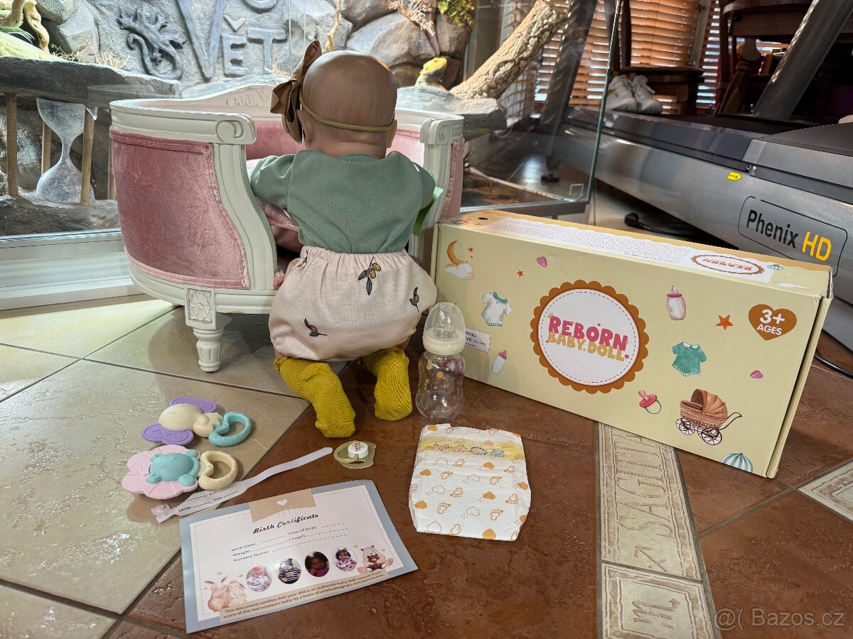 REALISTICKÁ PANENKA S ČELENKOU N.O.V.Á. - 13