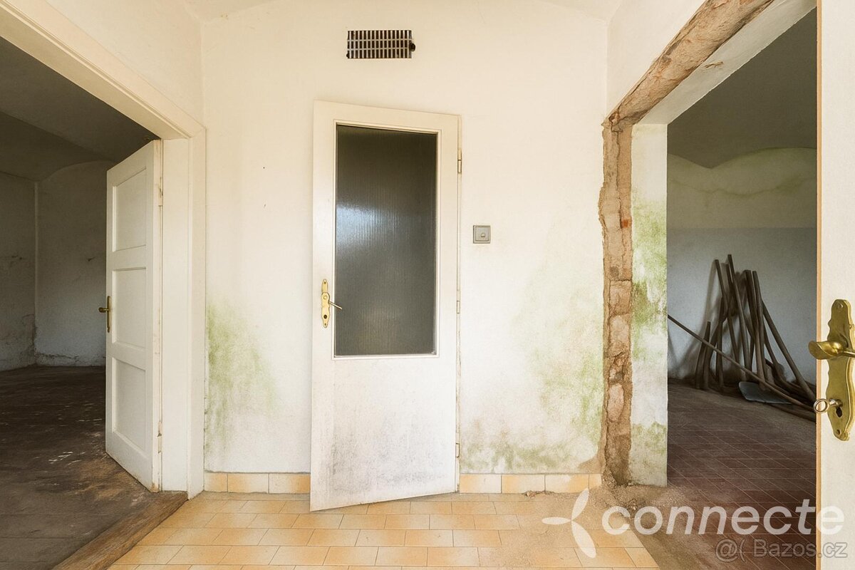 Pronájem skladovacích a provozních prostor X m, s velkým po - 13