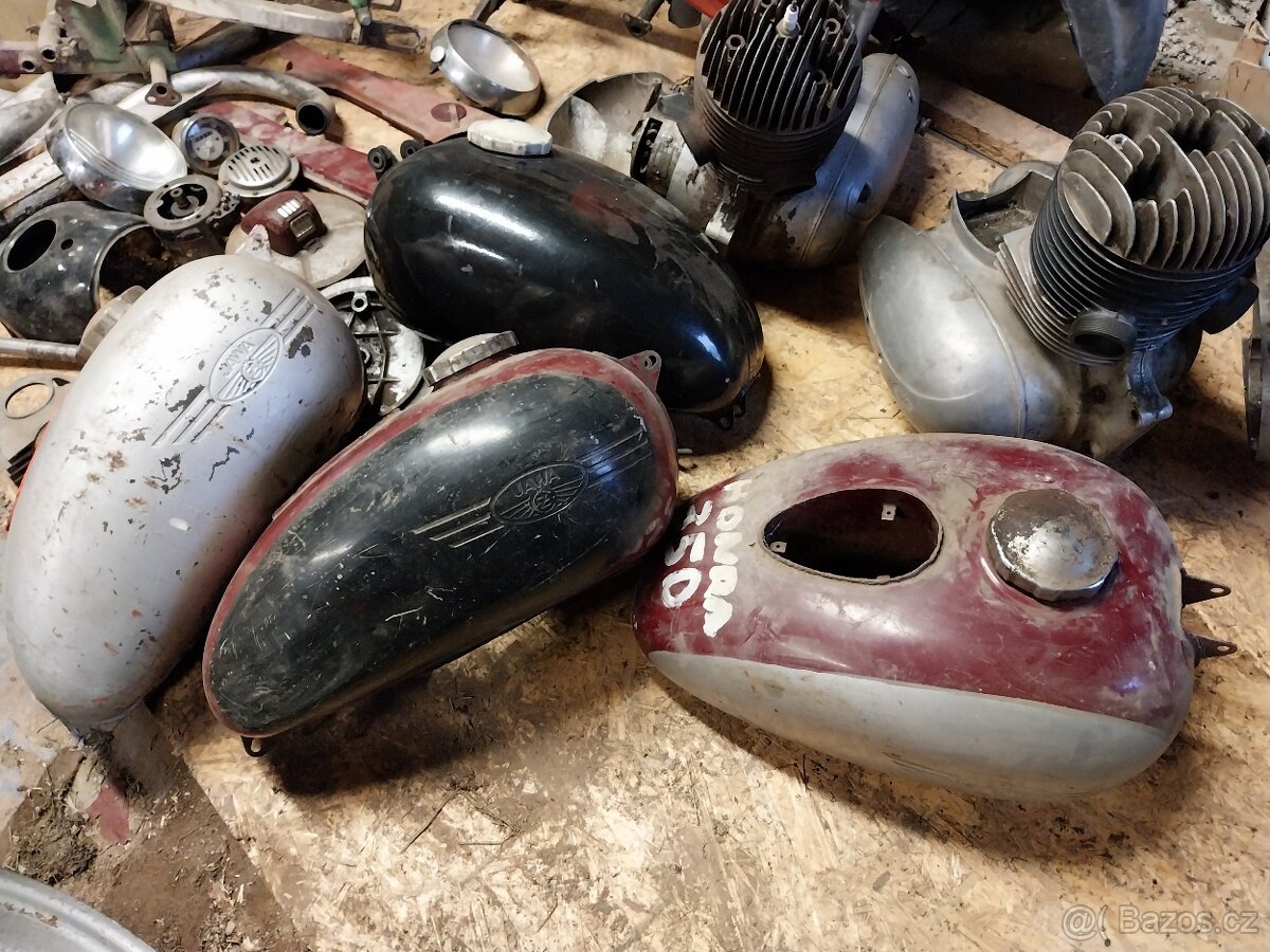 Jawa 250/353 kývačka díly - 13