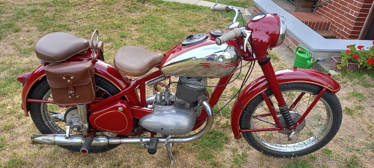 Jawa 250 pérák - 13
