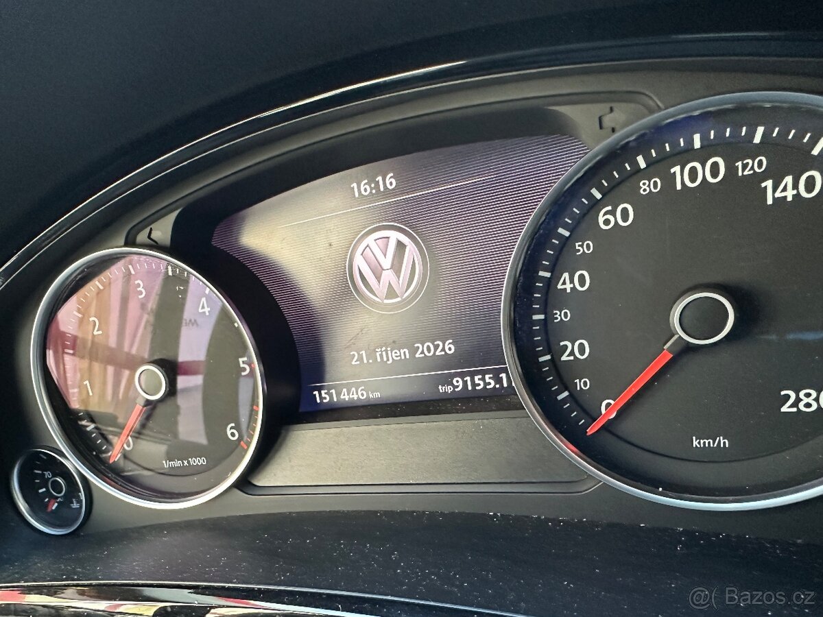 VW Touareg 2015 havarovane - 13